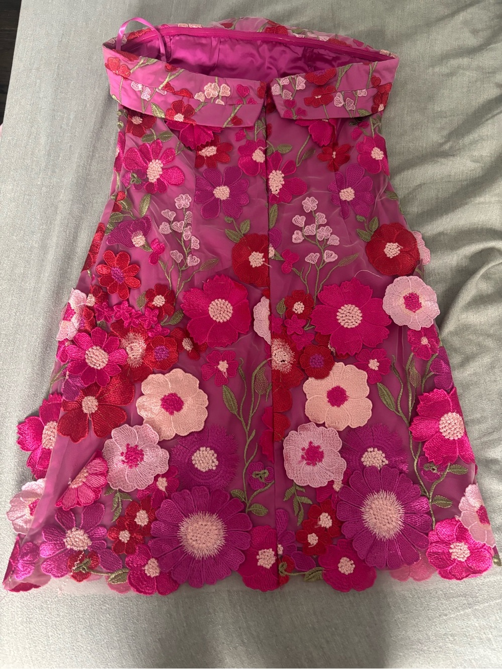 Petal & Pup Embroidered Floral Strapless Minidress - Picture 4 of 5
